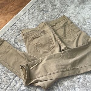American eagle tan jegging size 10 short. stretch